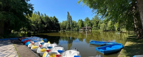 Odată cu începerea Simfoniei Lalelelor, zona de agrement din Parcul Ștrand își reia activitatea!